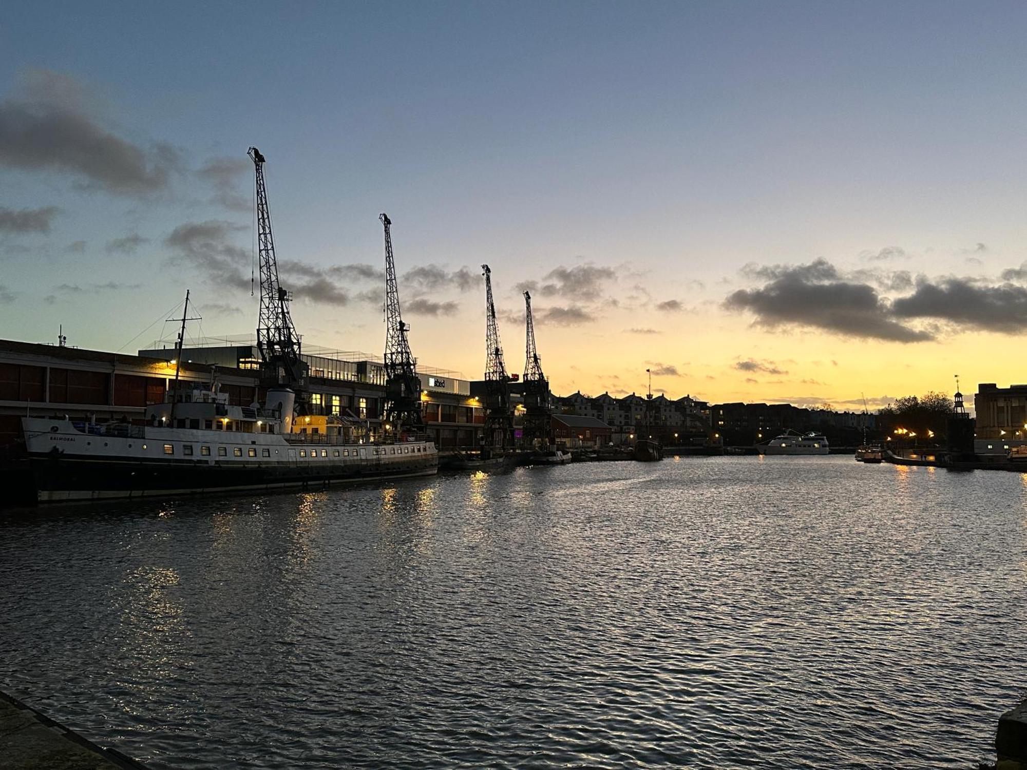 Comfortable City Centre Apartment For Contractors And Couples - City Centre Bristol Exteriör bild